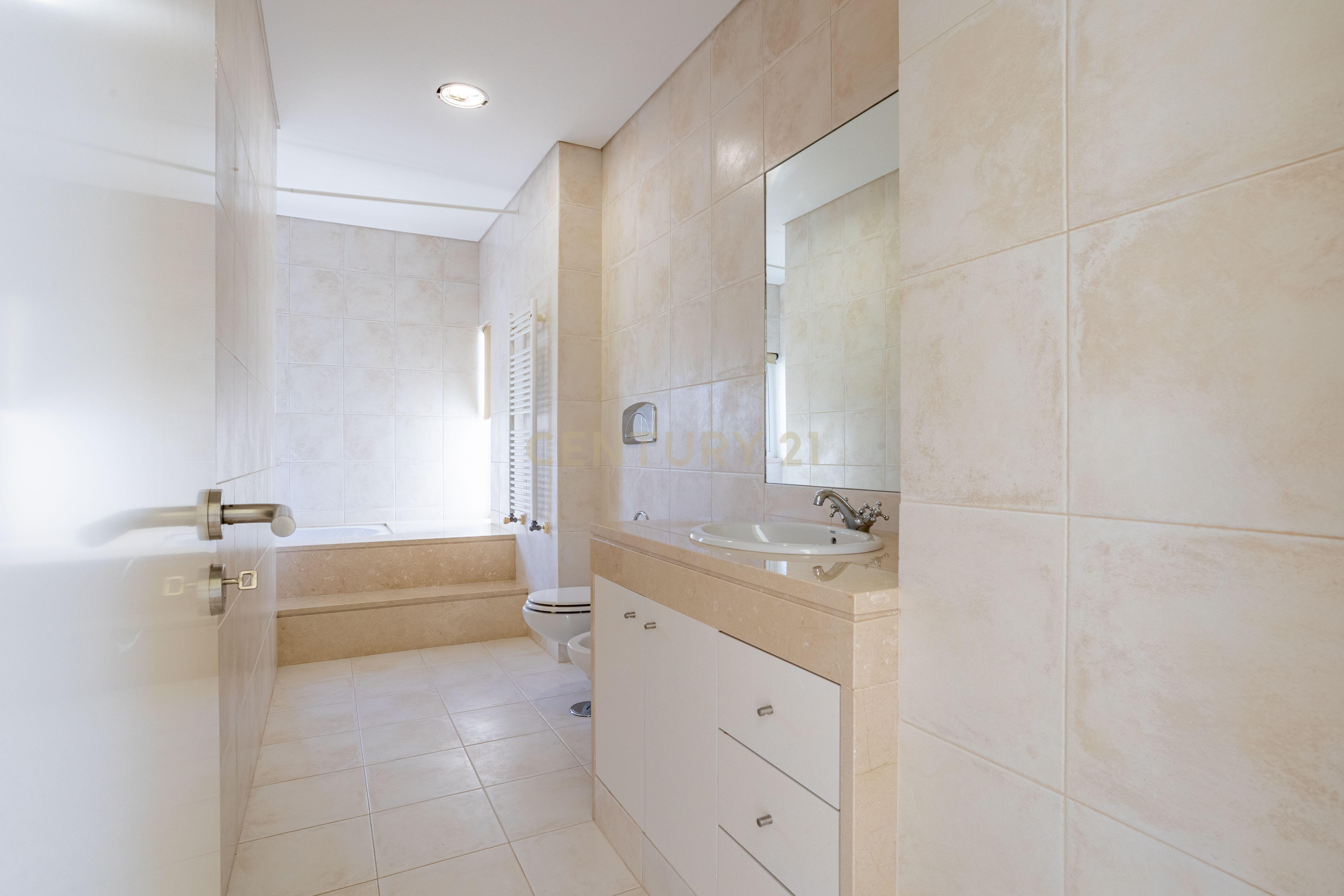 Moradia T5 Vista Golfe | Belas Clube de Campo - Image 24