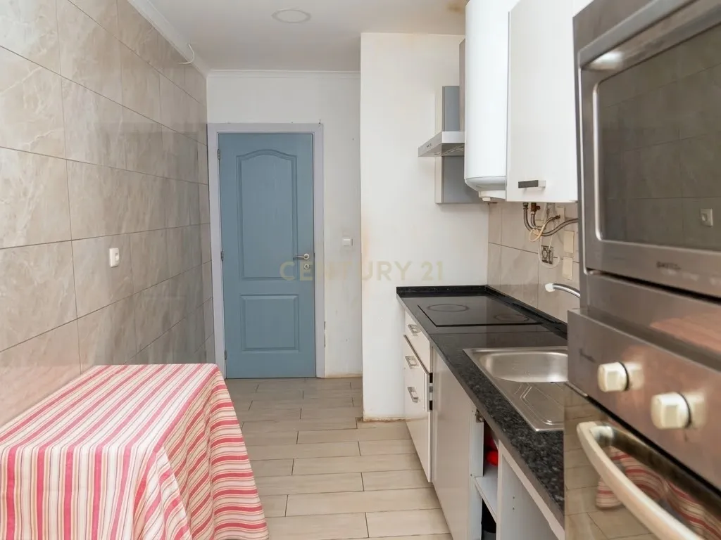 Apartamento T3 na Ramada com 92 m² e vista incrível para Lisboa - Image 21