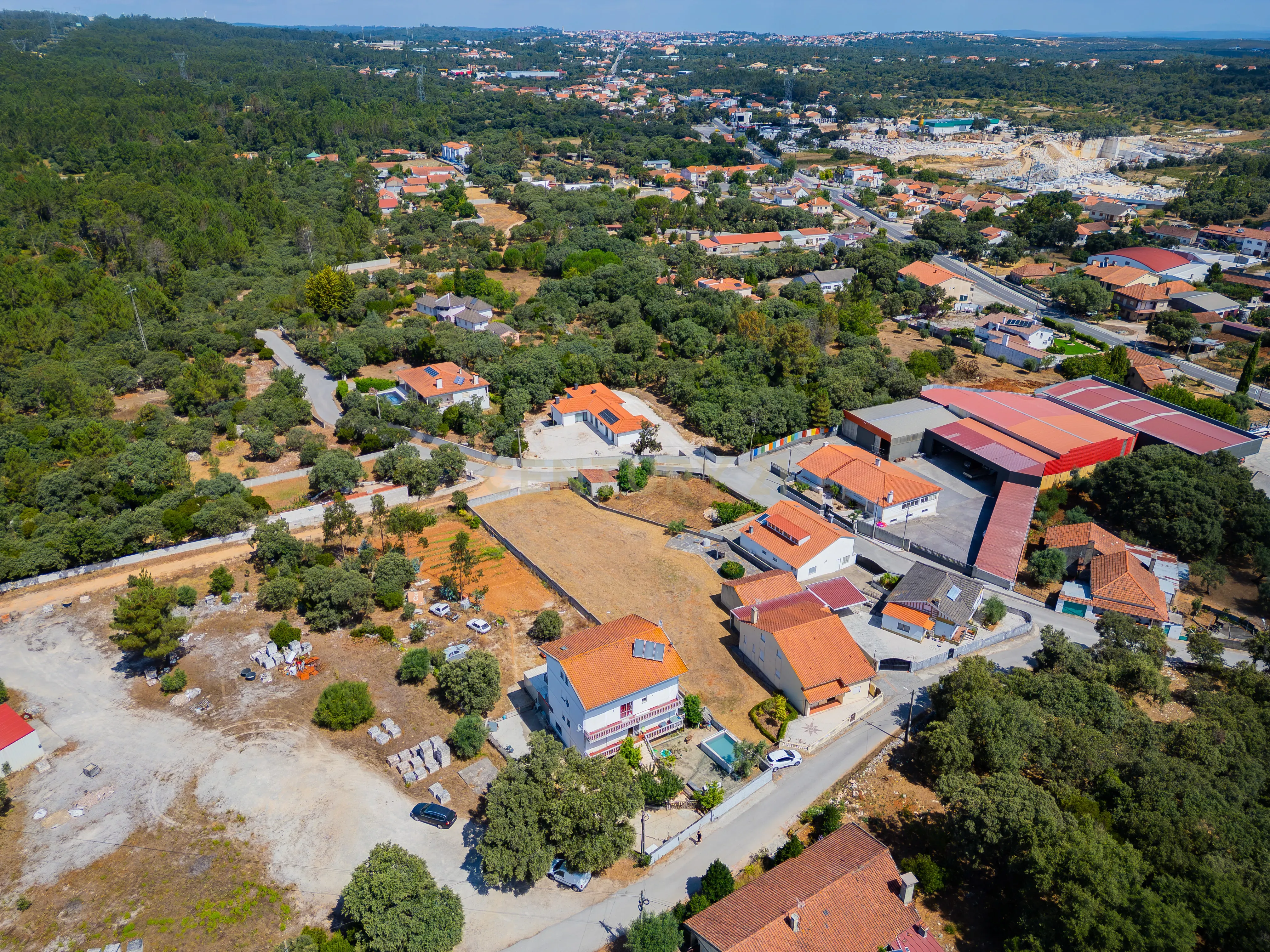 Fotografia 6 de Moradia multifamiliar com rendimento imediato | 2.000 m² de terreno | A apenas 4,5 km de Fátima