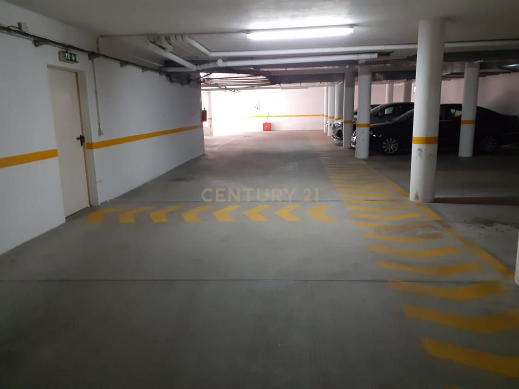 Apartamento quase novo, no centro da cidade de Chaves - Image 19