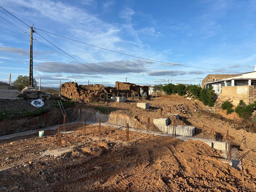 Moradia T4 com piscina e vista mar, em construção, a poucos minutos de Tavira - Image 24
