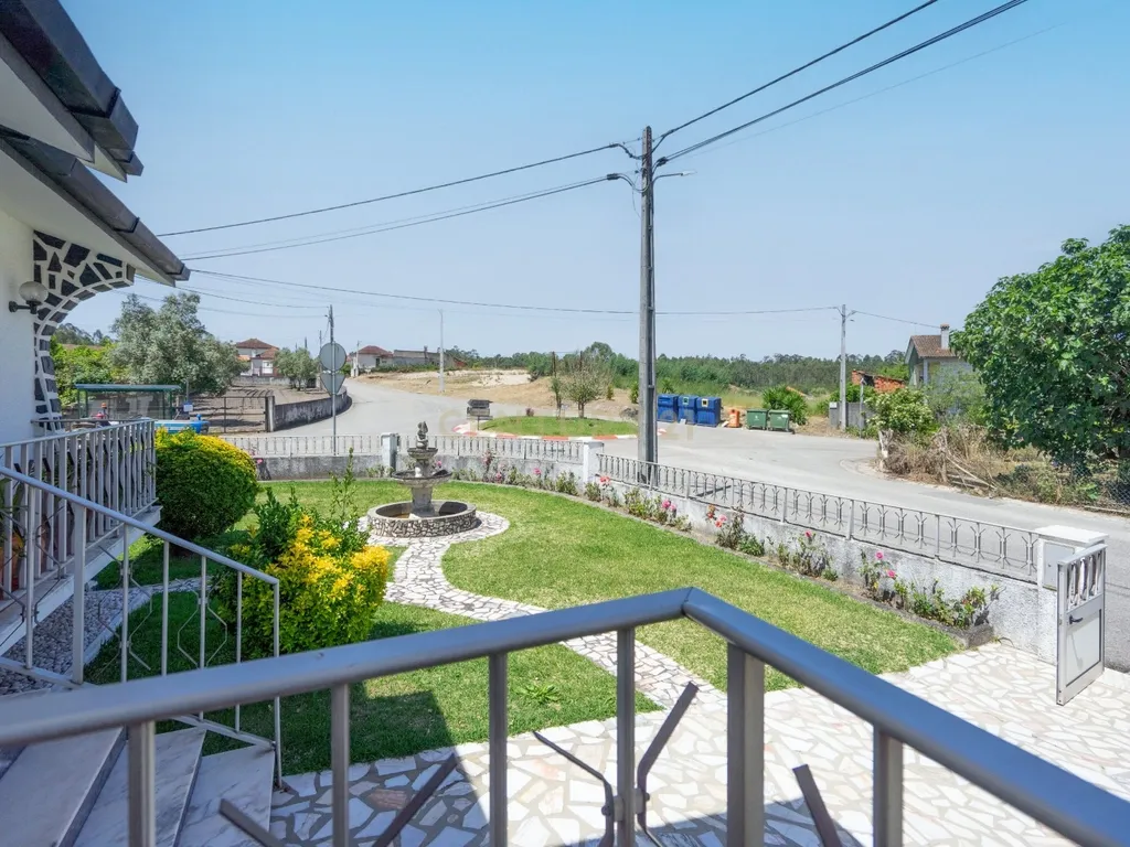 Moradia T3 com anexos e garagem para 3 carros – Canedo, Pampilhosa - Image 50