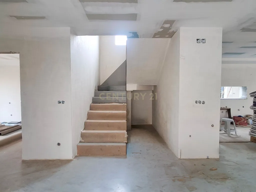 Moradia T4 Isolada com Piscina, 2 pisos, Pinhal do General - Image 11