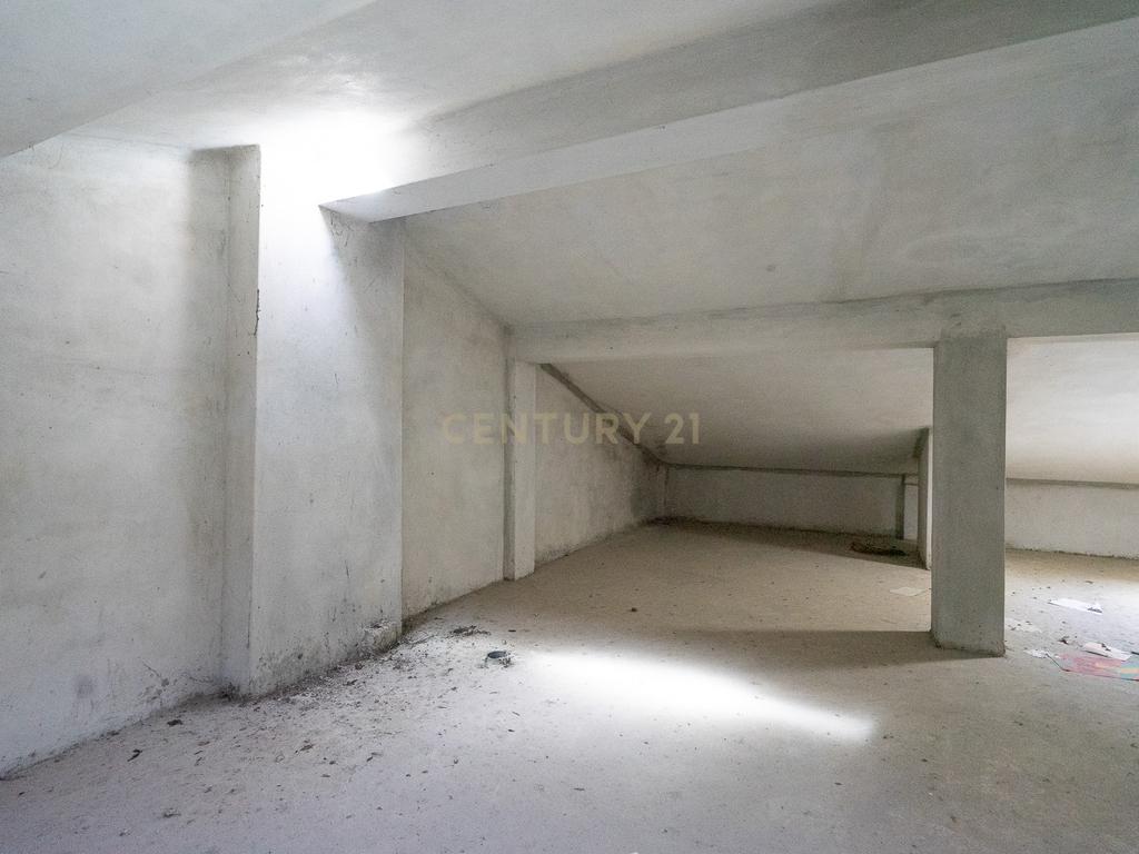 Apartamento T3 Duplex + Garagem em Coimbra - Image 51