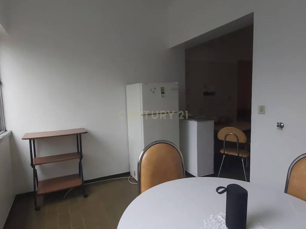 🌞 Apartamento T4 Luminoso com Excelentes Áreas e Garagem– Zona Premium de Beja - Image 11
