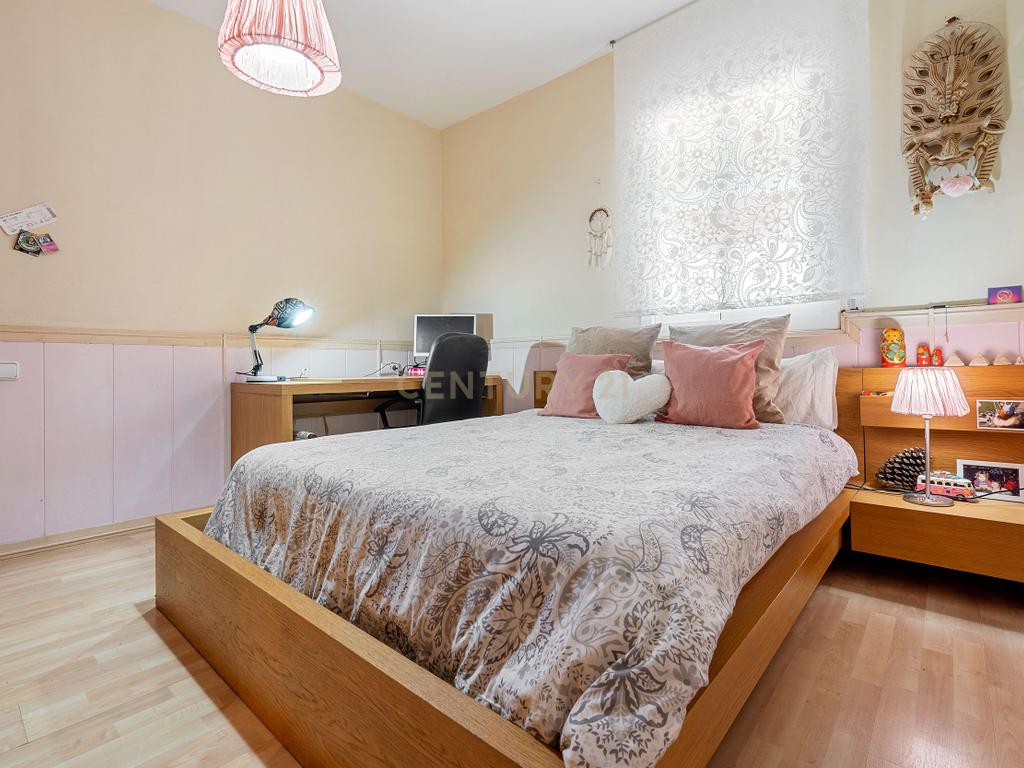 Moradia com apartamento anexo e piscina em “Els Pallaresos” - Image 26