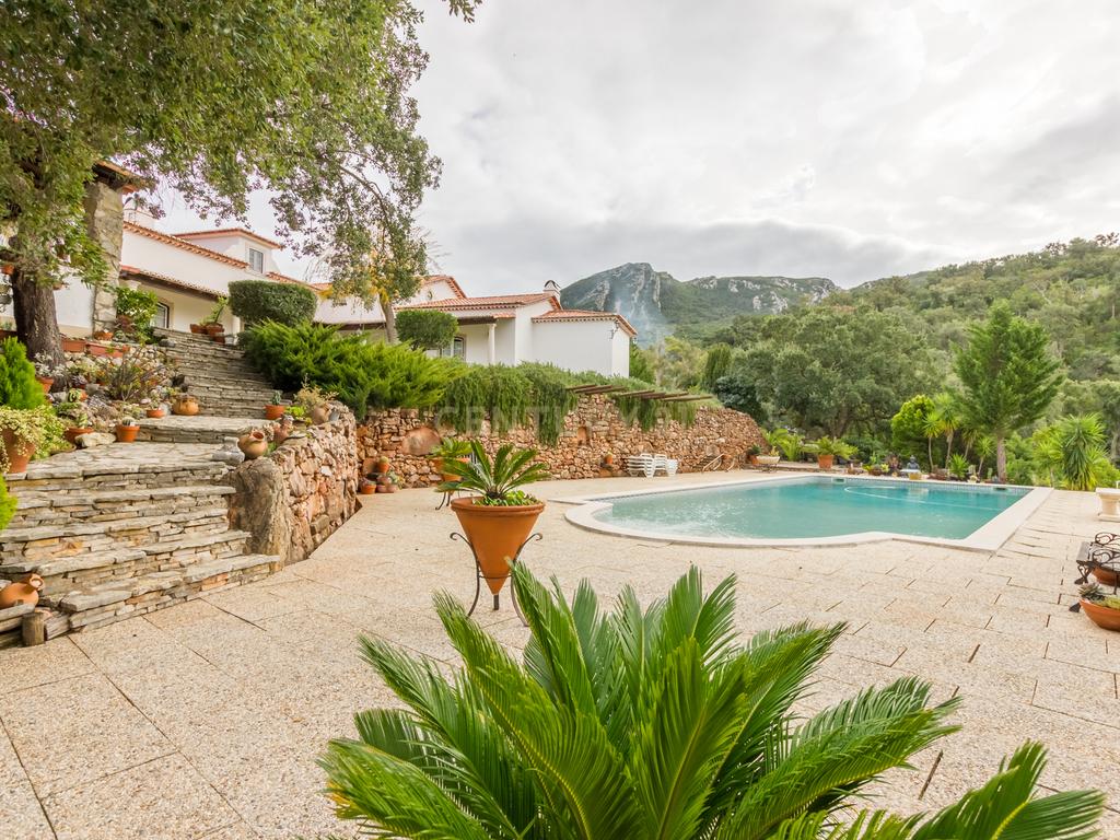 Quinta de Luxo na Serra da Arrábida – Um Refúgio Exclusivo no Coração da Natureza - Image 14
