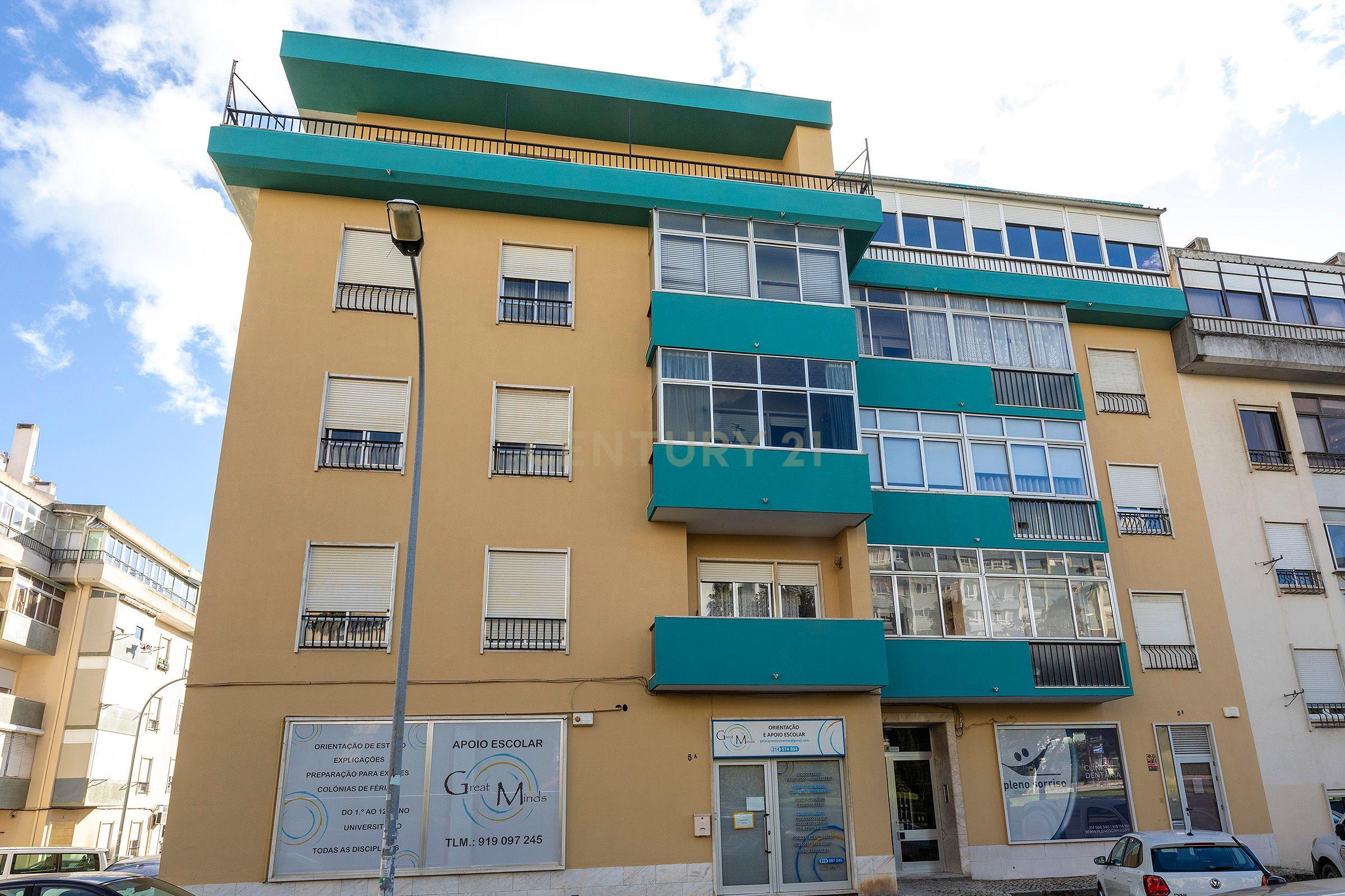 Apartamento T6 | Último Andar | 226m² | Quinta das Palmeiras, Oeiras - Image 11