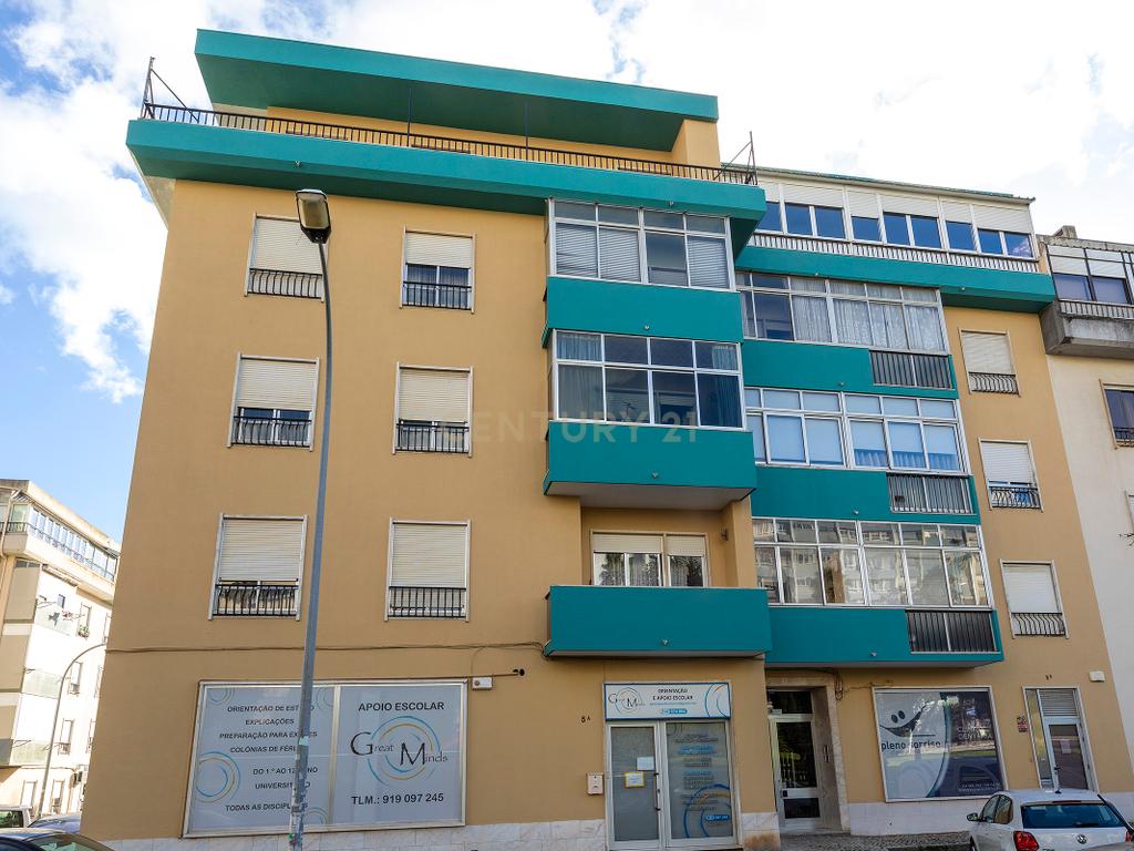 Apartamento T6 | Último Andar | 226m² | Quinta das Palmeiras, Oeiras - Image 11