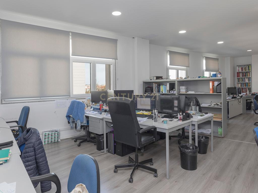 Espaço Comercial junto a Estação de Benfica - Image 9