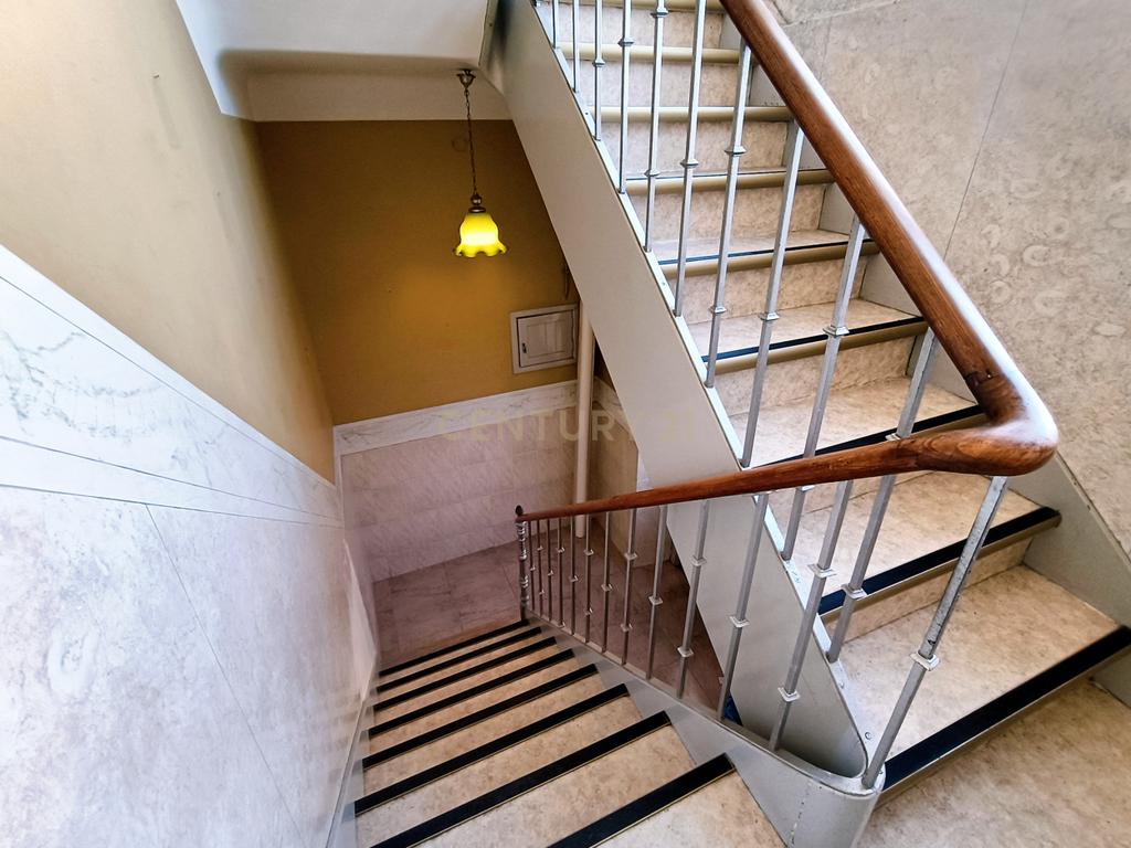 Prédio Misto (Loja + Apartamento T2) - Centro de Vila Franca de Xira - Image 2