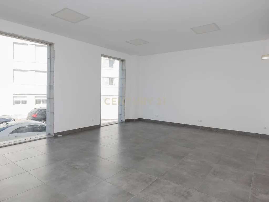 Espaço Comercial junto a Estação de Benfica - Image 3