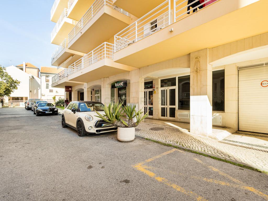 Loja Comercial no Coração de Vilamoura – Oportunidade Imperdível! - Image 15