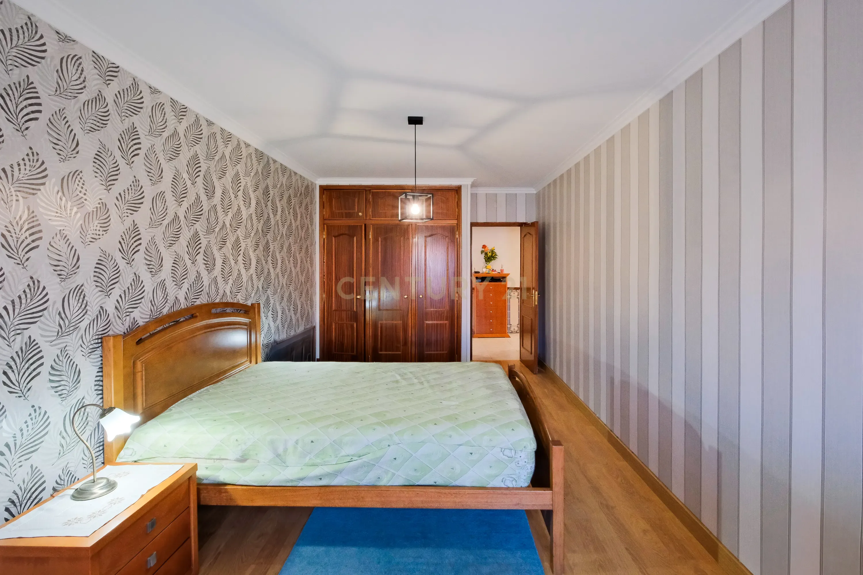 Duplex em Lisboa, Sintra: Espaço e Conforto com Vista Serra Sintra - Image 12