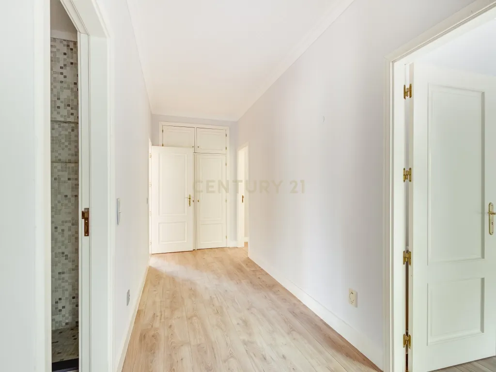 Apartamento T3 em condomínio fechado com piscina na Beloura - Image 18