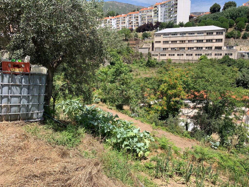 Terreno Urbano com 8.123m2 para Construção na Cidade da Covilhã – 48 Fogos - Image 9