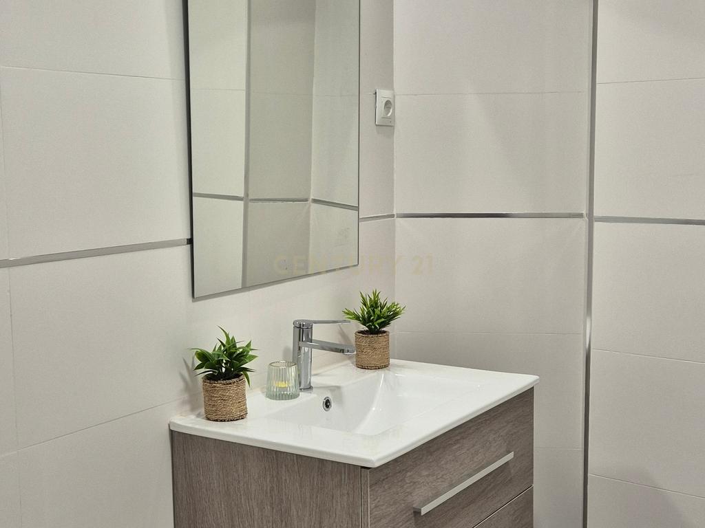  - Image 11