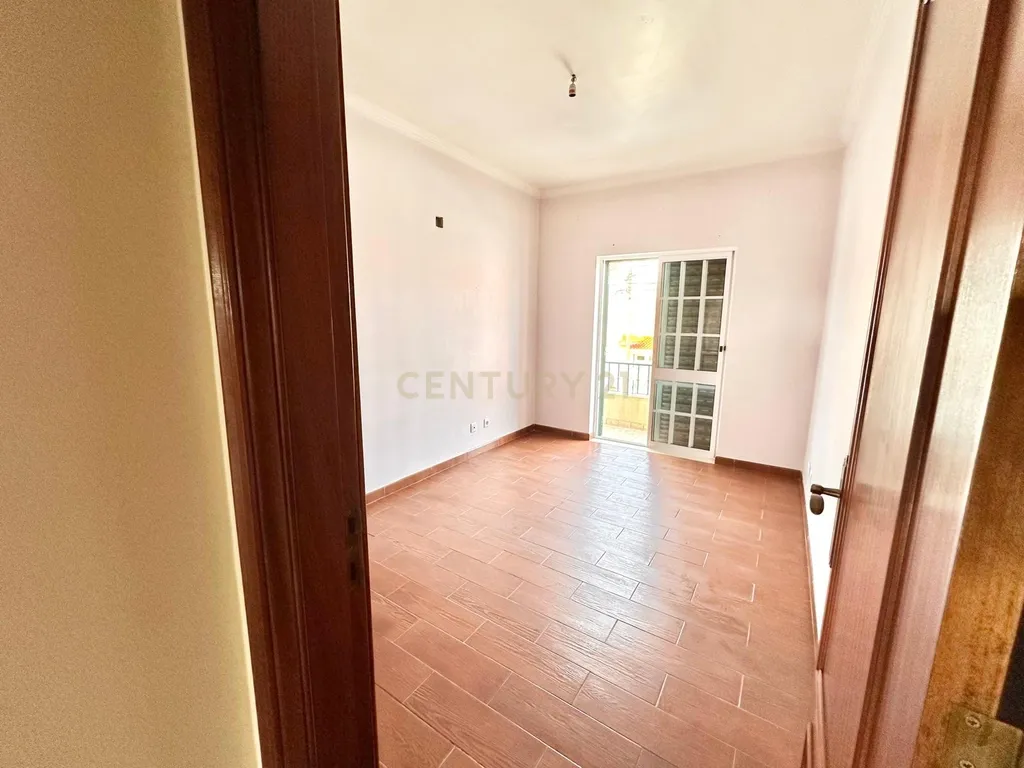 Moradia T3 - Quinta do Conde - Image 11