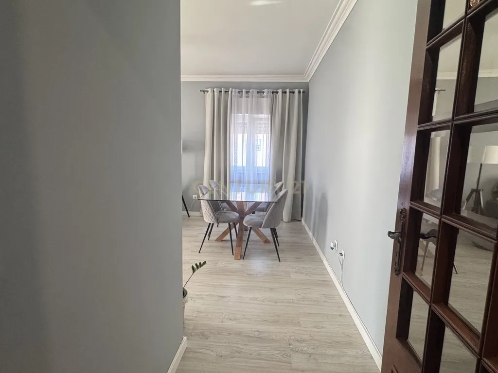 Apartamento Renovado T2 em Pinhal Novo, Palmela - Image 3