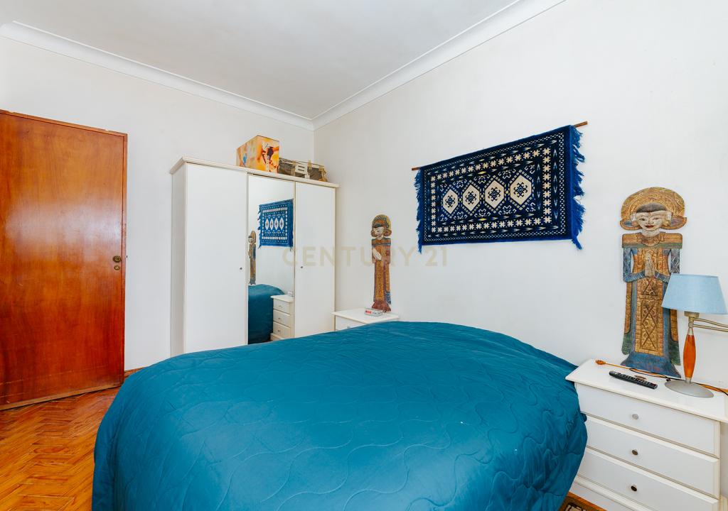 T3 Muito Luminoso com Excelente Localização na Amadora! - Image 10