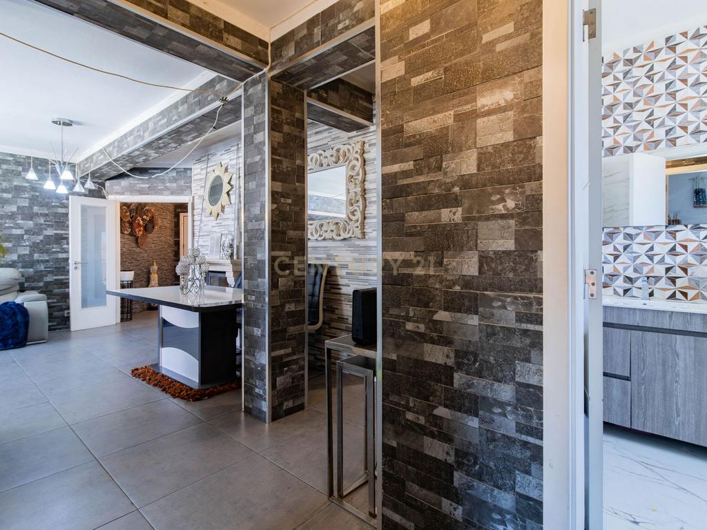 Apartamento Exclusivo | 129 m² de Área Útil + 22 m² de Anexos - Image 4
