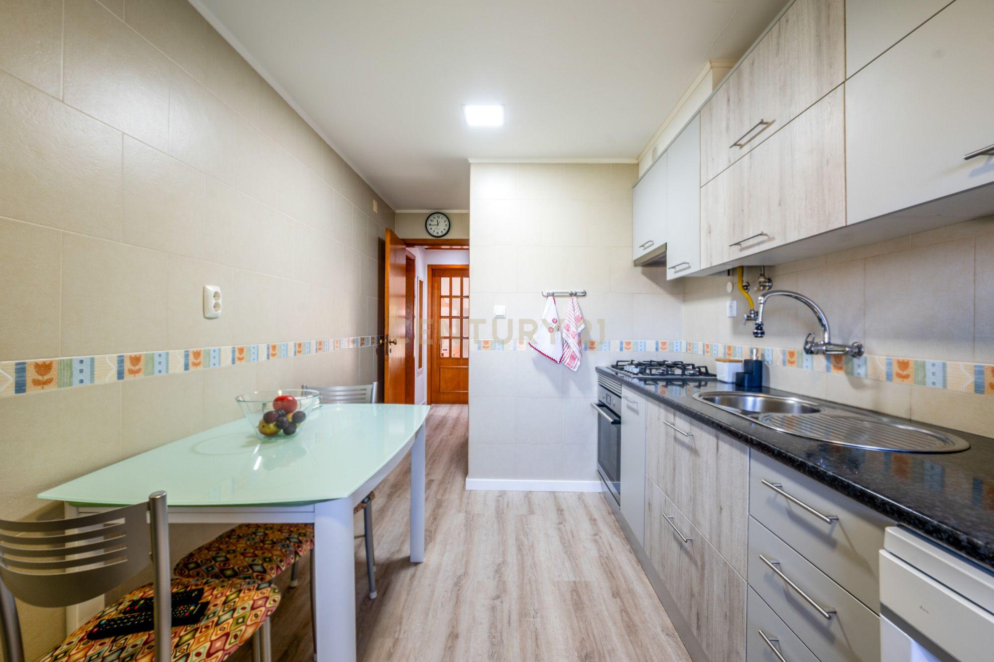 Fotografia 5 de Apartamento T2 renovado em Algueirão Mem Martins, Sintra