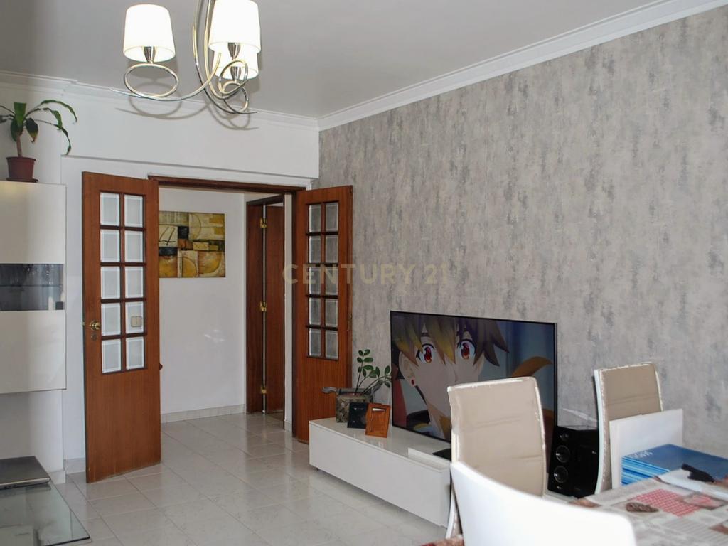 T3 com Áreas Generosas no Pragal – Almada - Image 23