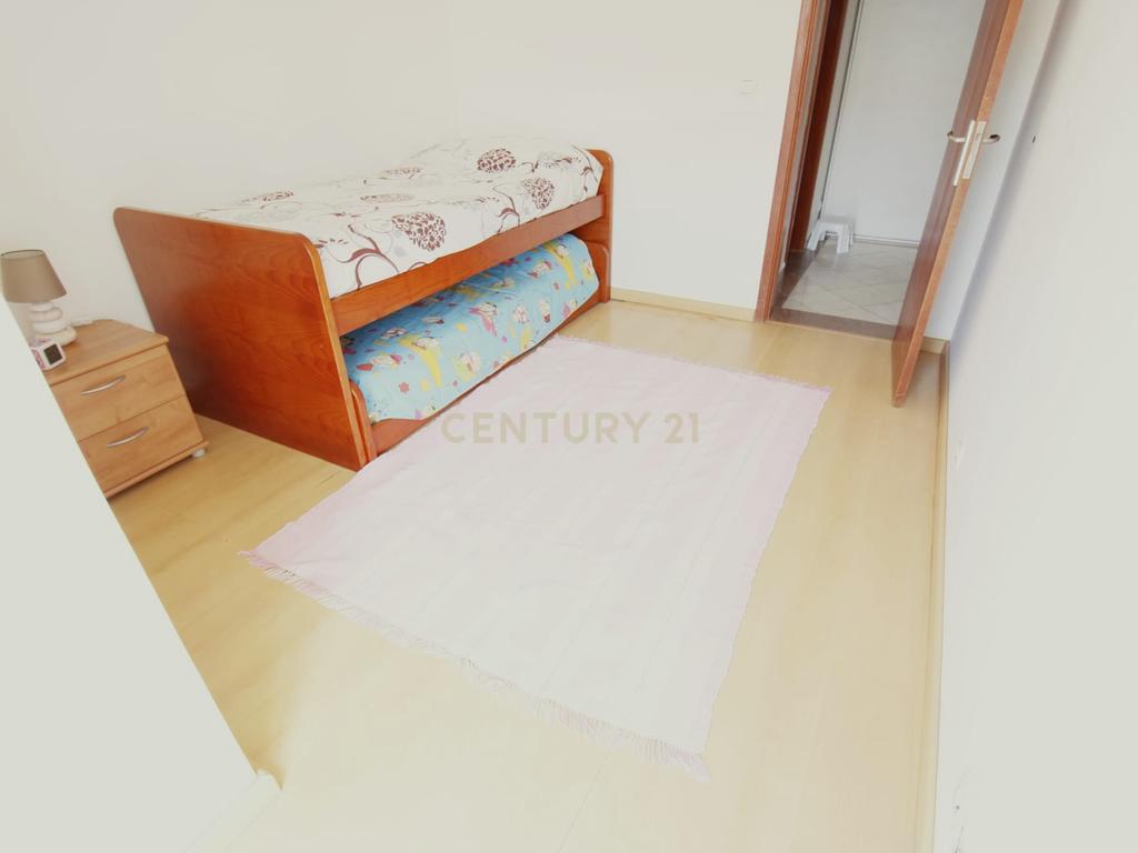 Apartamento T3 com Vista Serra em Alcabideche – Cascais - Image 10
