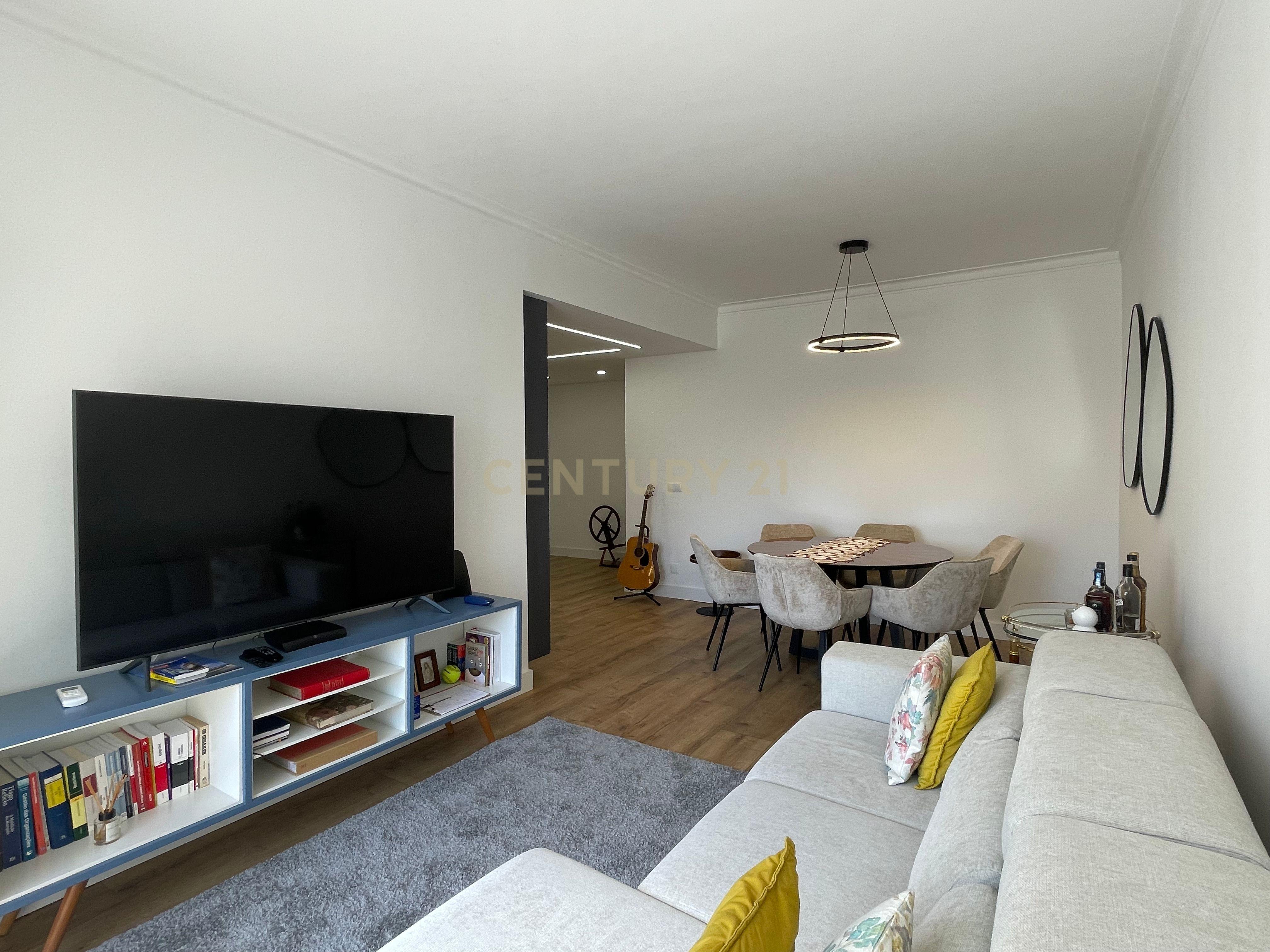 apartamento T2 situado numa das zonas mais privilegiadas de Almada - Image 5
