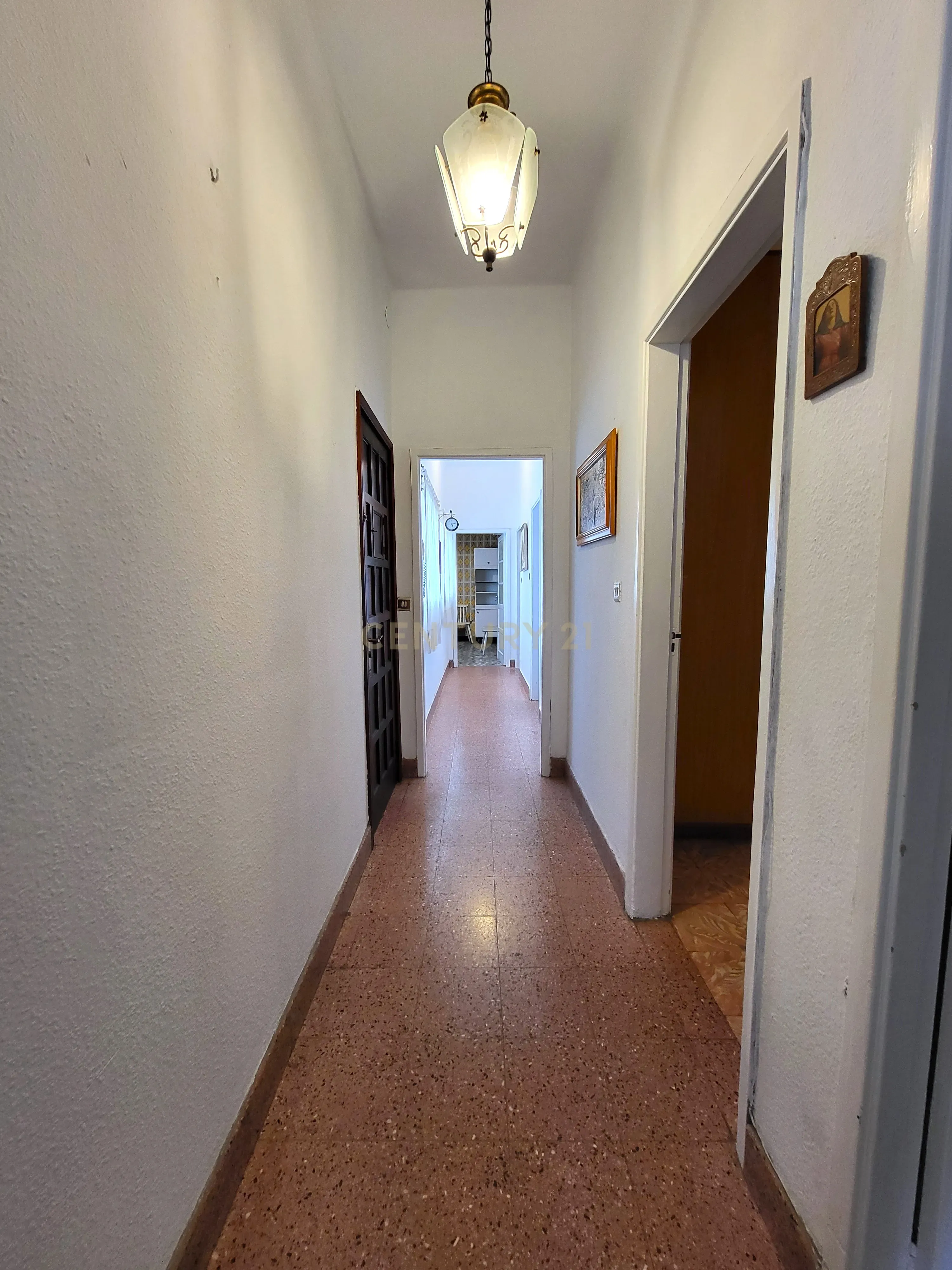  - Image 18