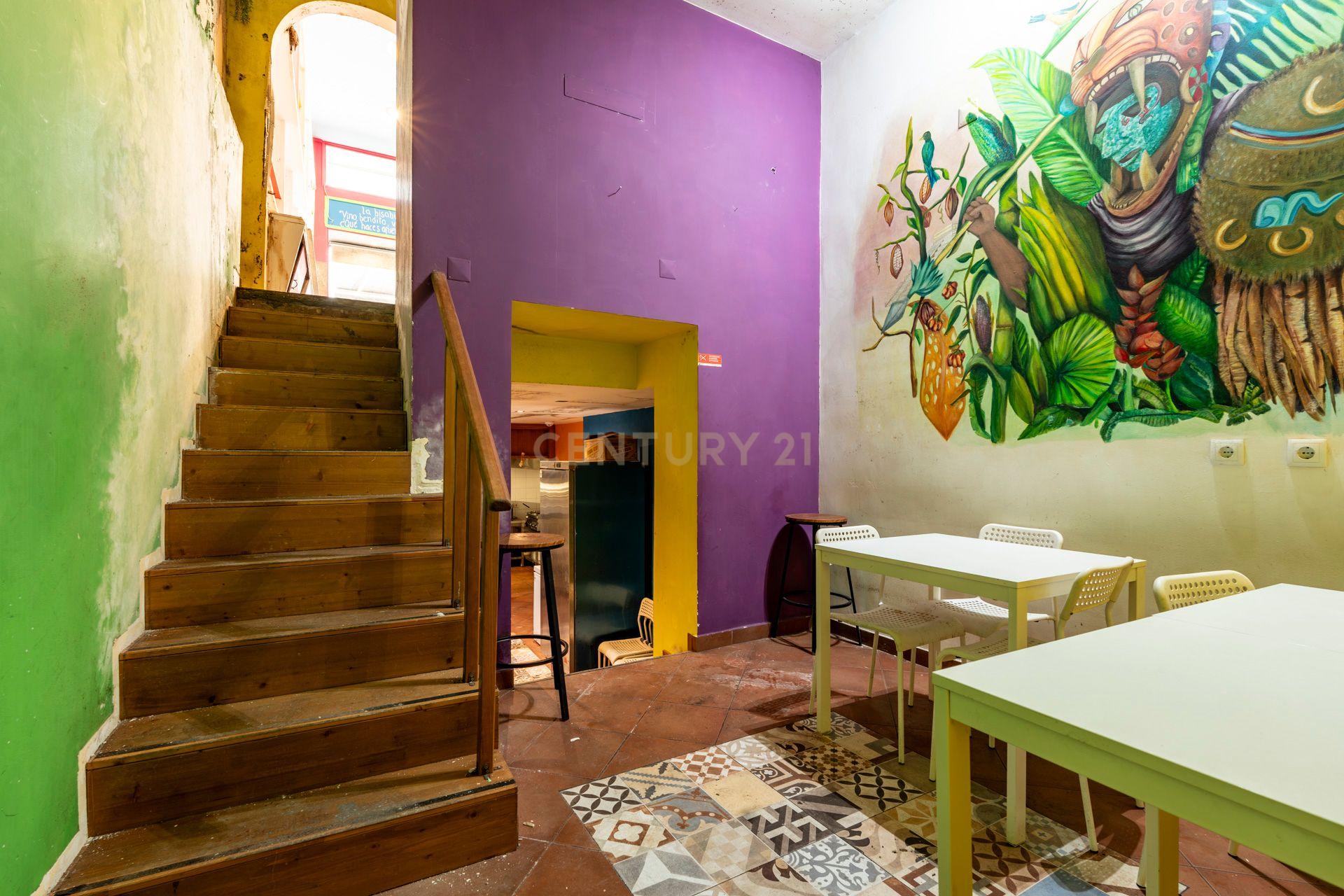 Fotografia 10 de OPORTUNIDADE! ESPAÇO DE RESTAURAÇÃO MUITO BEM DECORADO E TOTALMENTE EQUIPADO EM LOCALIZAÇÃO CENTRAL DE LISBOA, GRANDE POTENCIAL PARA O SEU NEGÓCIO!