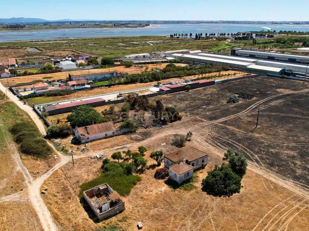 💥 Terreno Rústico com 10.105 m² em Zona Industrial – Montijo - Excelente Investimento! 💥 - Image 9