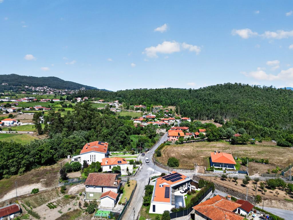 Moradia T3 para Arrendamento | Sequeade, Barcelos - Image 37