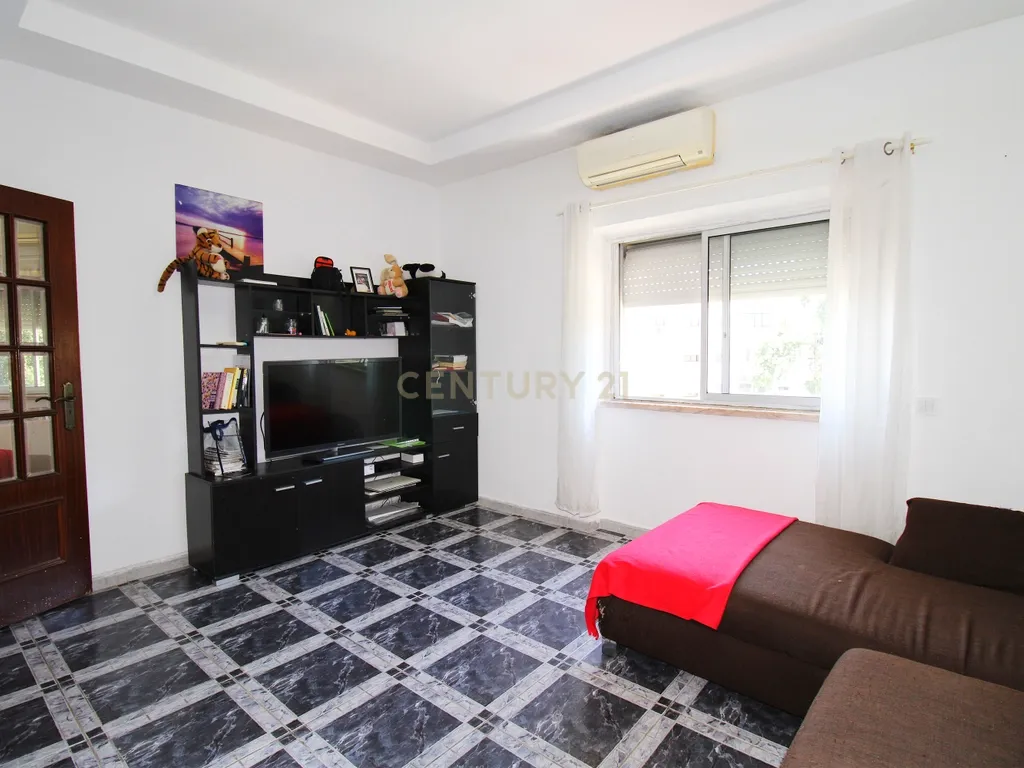 Apartamento T3 no Seixal - Image 7