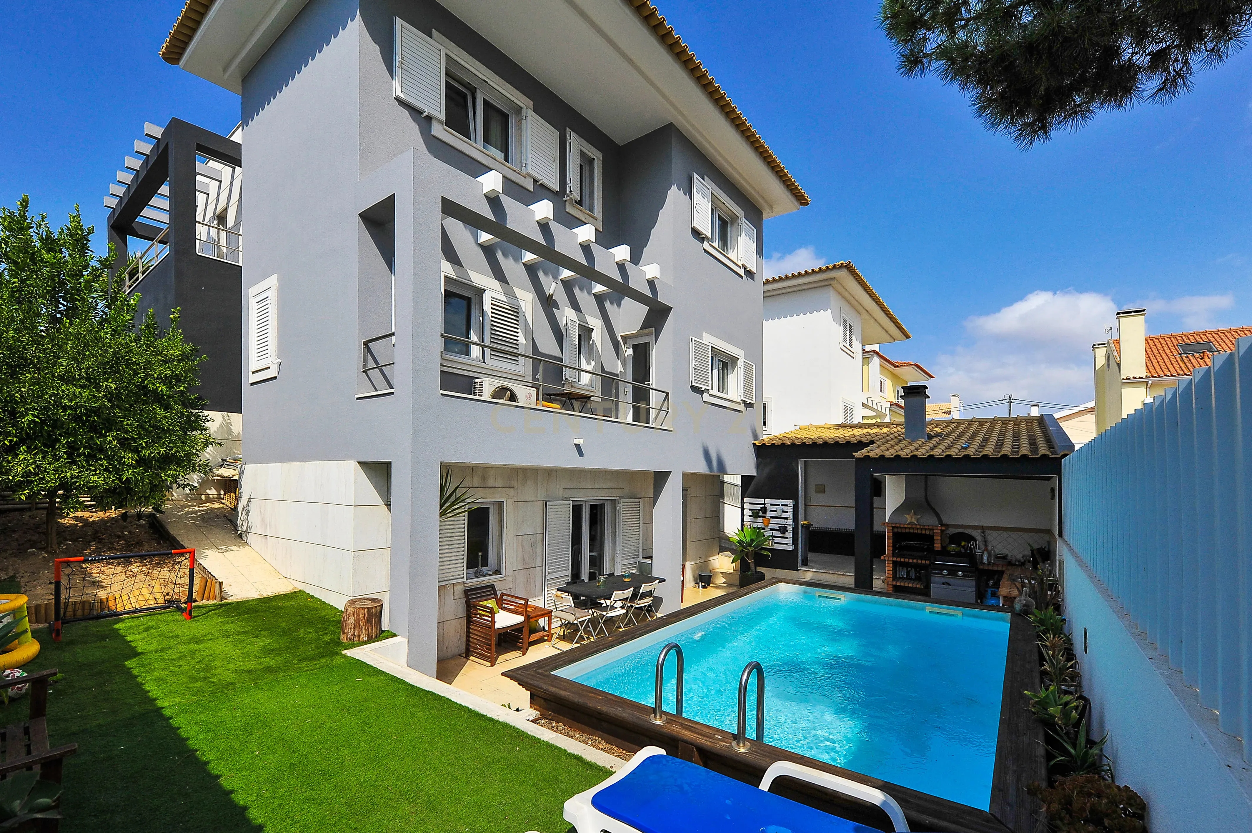 Moradia Isolada T4 Piscina e Cave - Image 2