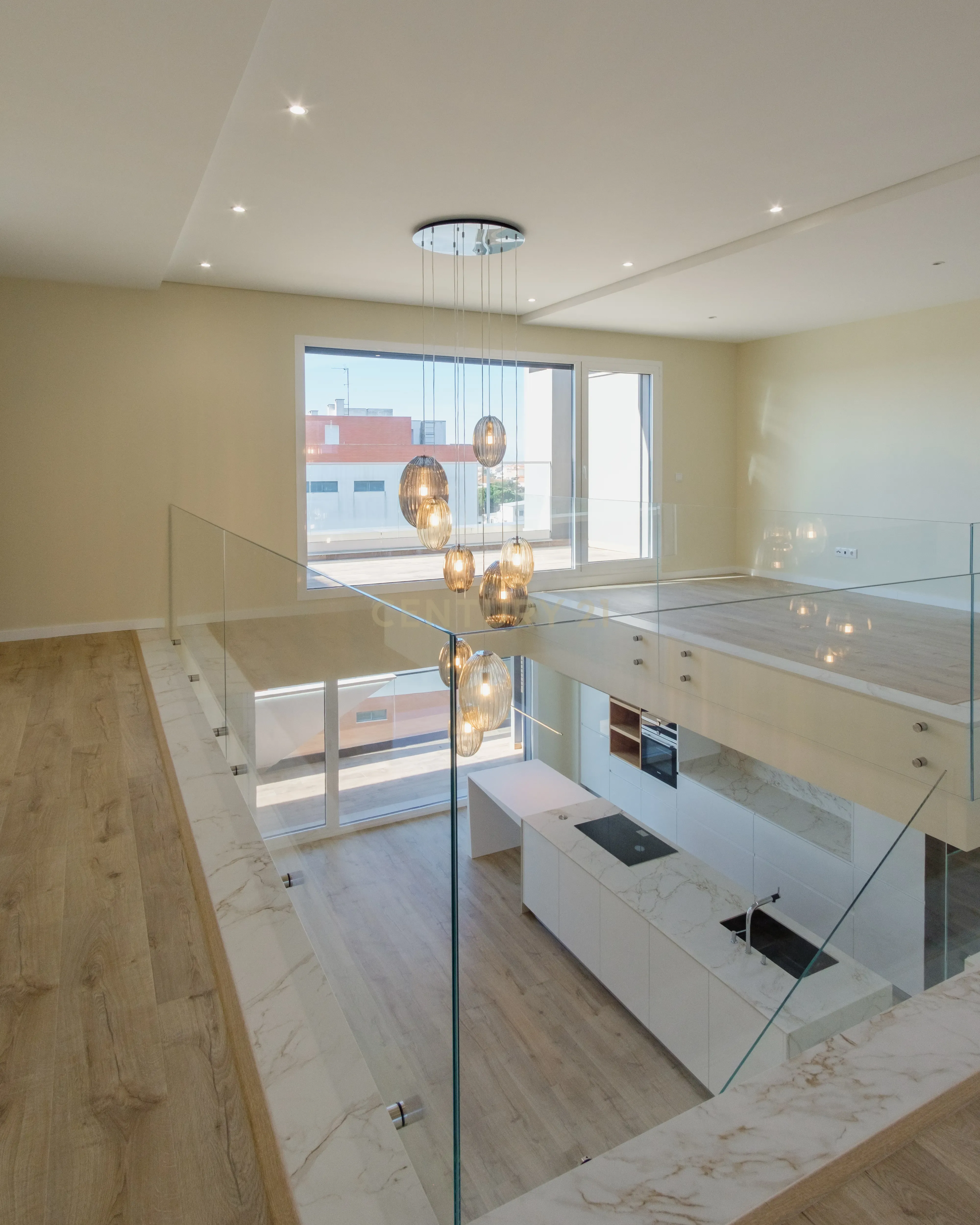 T3 - Luxuoso Apartamento Novo no Montijo com Vista Panorâmica - Image 4