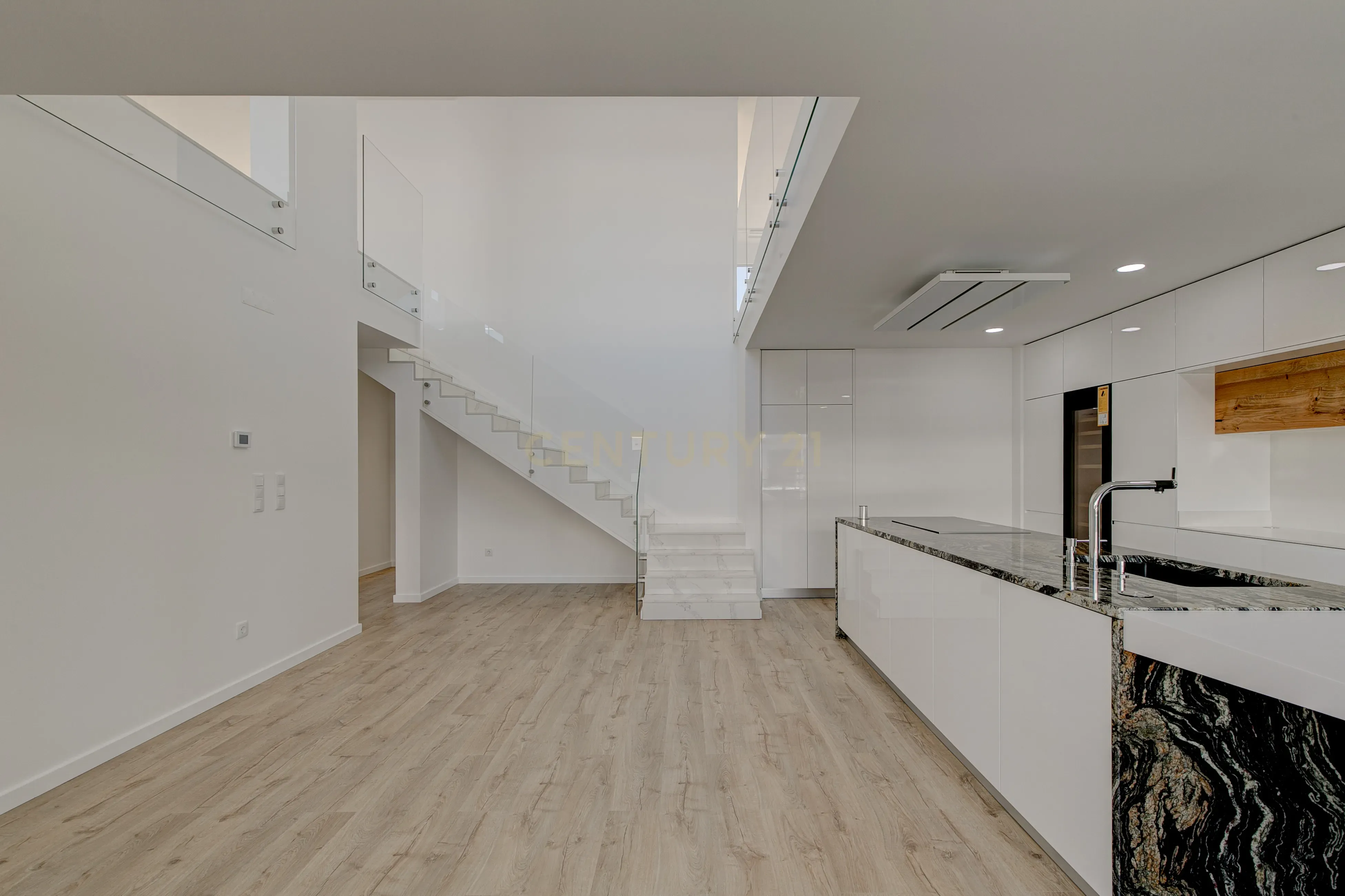 T4 Apartamento Novo no Montijo - Image 17