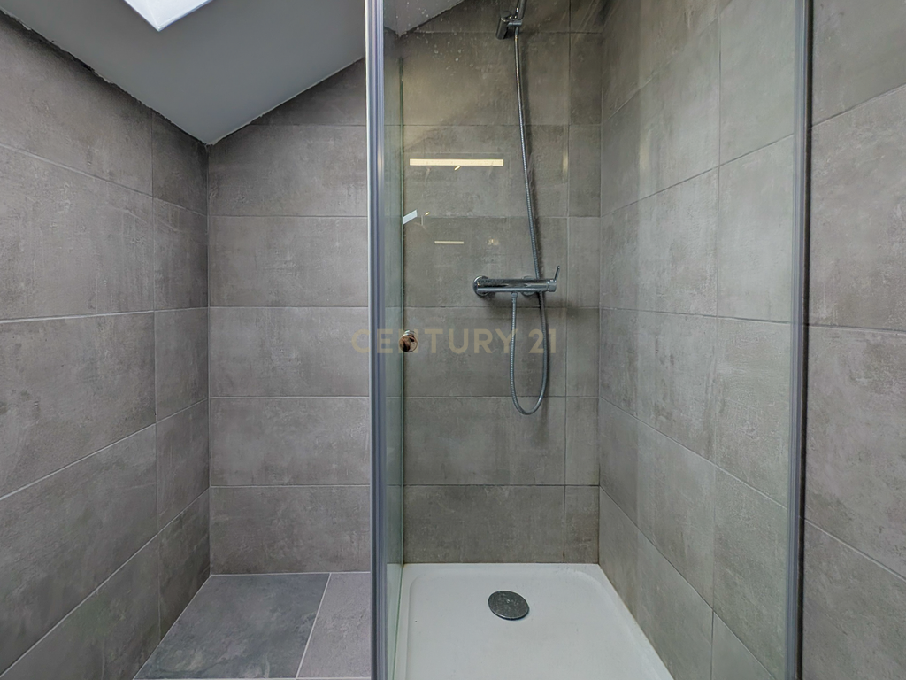 Apartamento de 3+1 assoalhadas totalmente renovado. - 2 Varandas - Image 35