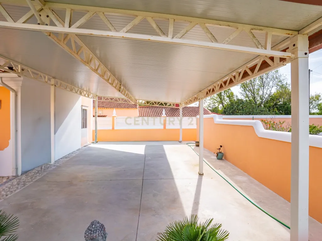 Moradia T4 Independente com Anexo | Lote 635 m² - Image 36