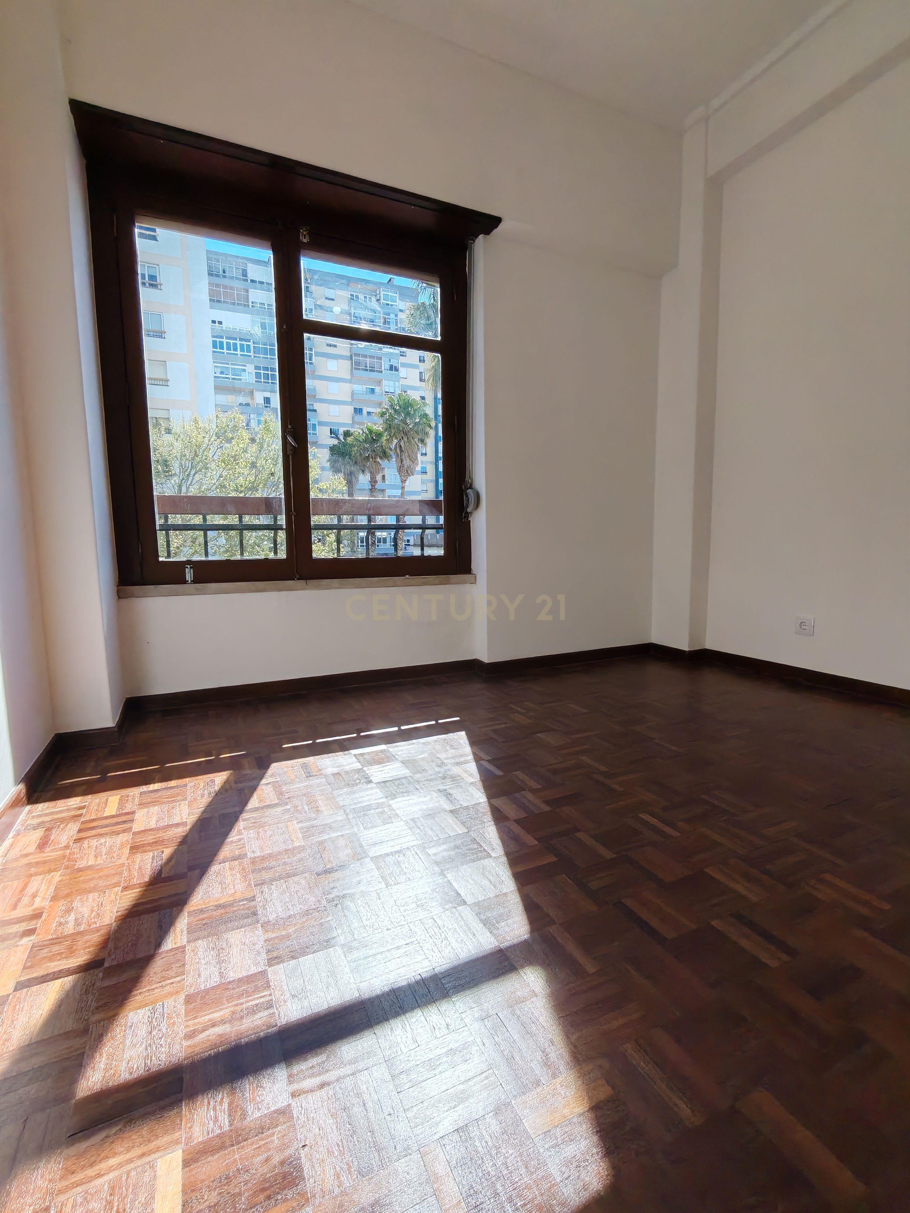 Fotografia 12 de Apartamento T3 em Carnaxide