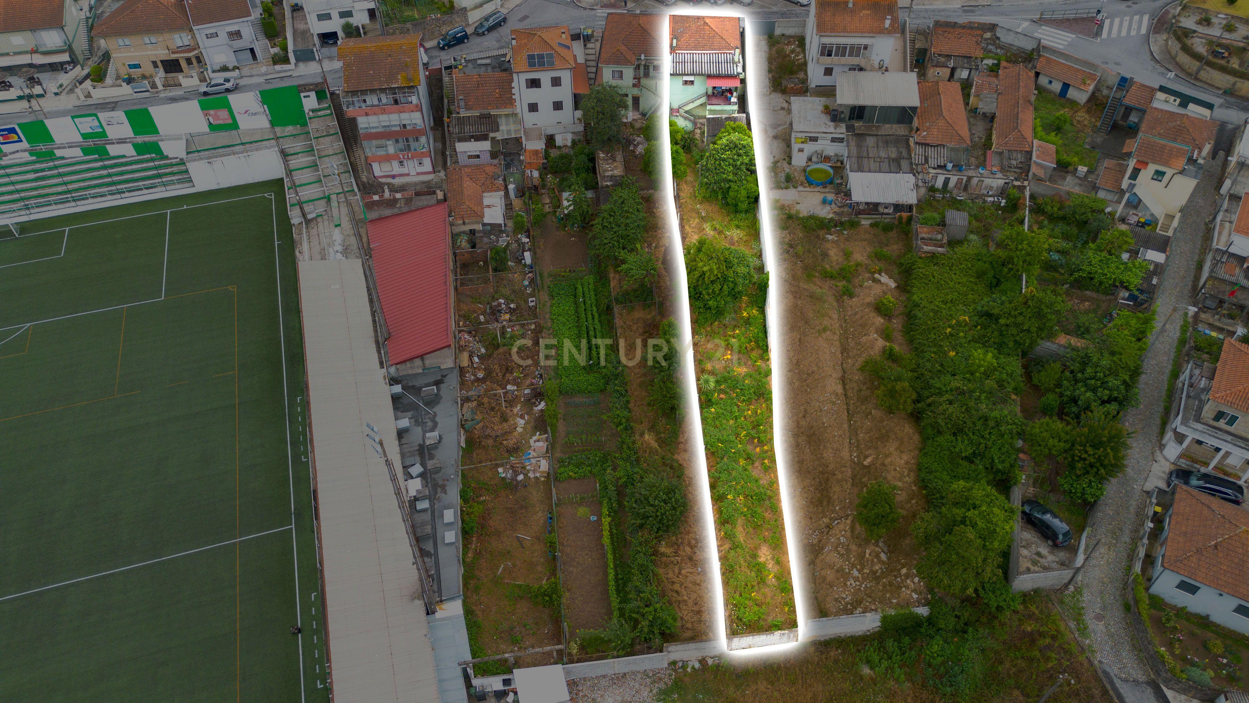 Fotografia 7 de Moradia T2 em Ermesinde com Grande Quintal e Excelente Potencial de Investimento