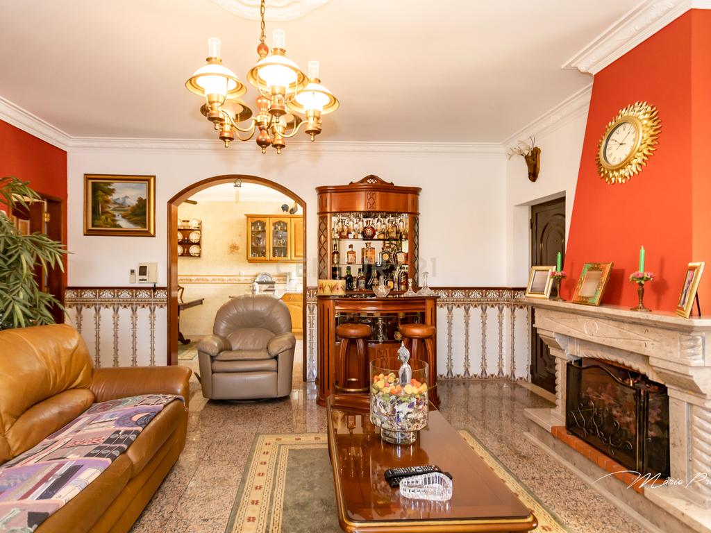 💥 Excelente Moradia T4 – Samouco – Alcochete 💥 - Image 11