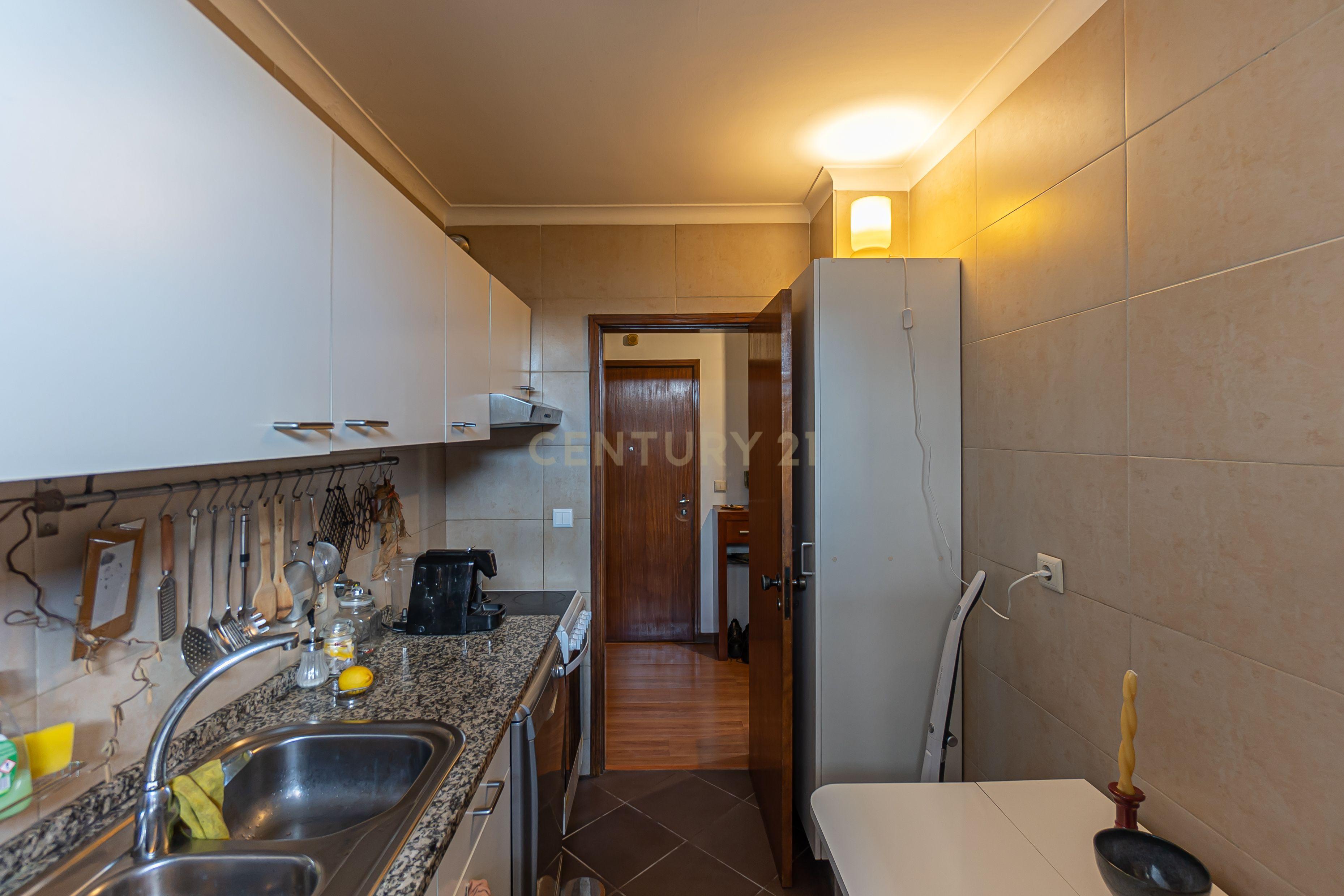 Apartamento T1 com garagem e varanda à Venda – Constituição | Porto Junto ao Vitalis Park (Centro de Treinos FCP) - Image 16