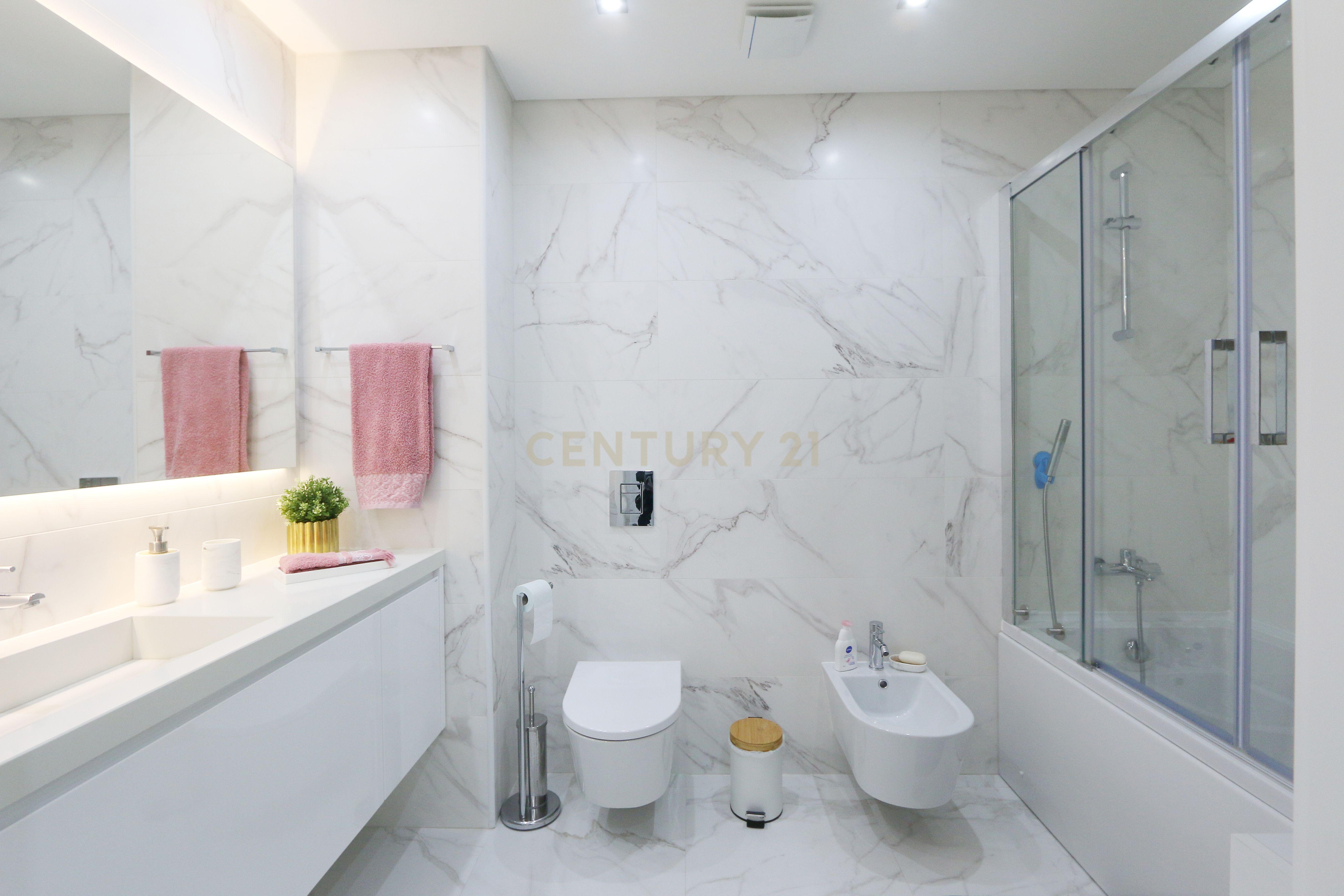 Excelente 4 assoalhadas Urbanização da Atalaia com box 2 viaturas e arrecadação. - Image 16