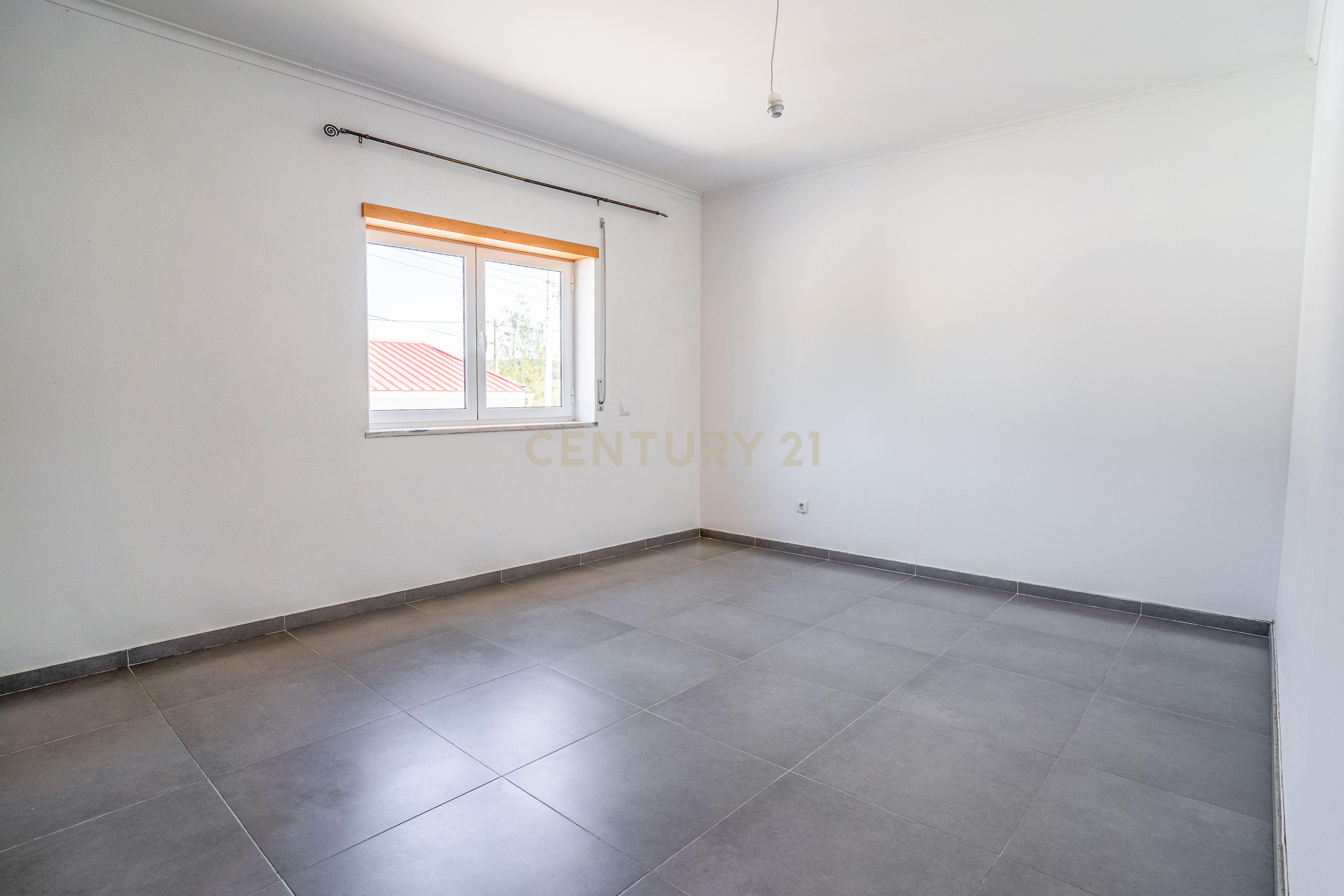 Fotografia 10 de Oportunidade | Moradia T2 Funcional com Espaço Extra – Dagorda, Vermelha (Cadaval)
