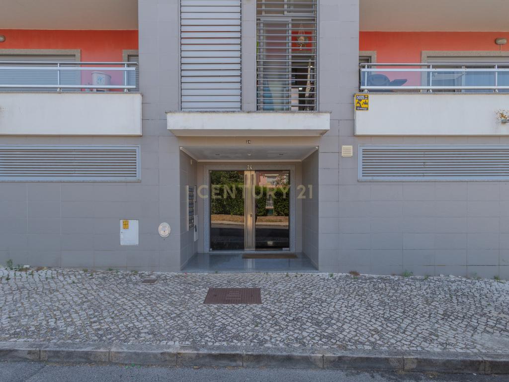 Luxuoso apartamento no Monte Estoril, Cascais com Vista Panorâmica e Acessos - Image 38