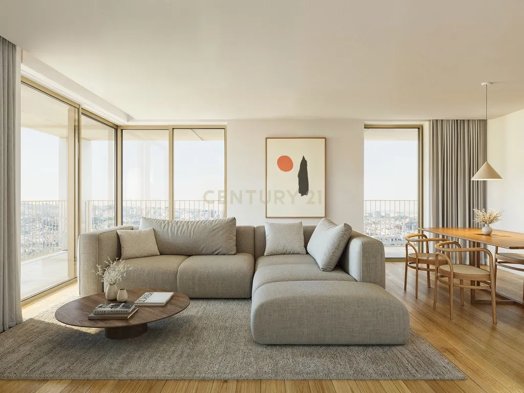 Luxuoso Apartamento T2 com Vista Mar em Bonfim, Porto - Image 8