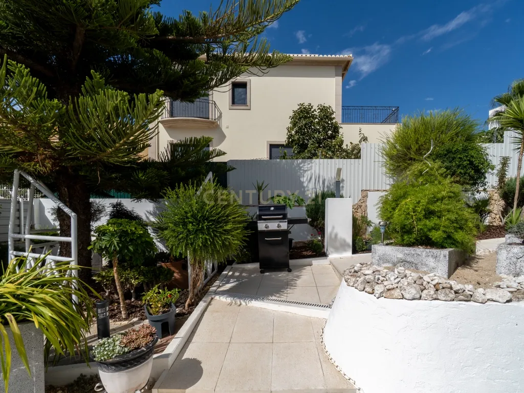 Moradia T5 com amplas áreas, jacuzzi e vista rio - Ferragudo - Image 25