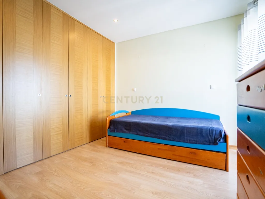 Moradia Contemporânea T4 em Santo António da Charneca - Barreiro - Image 21