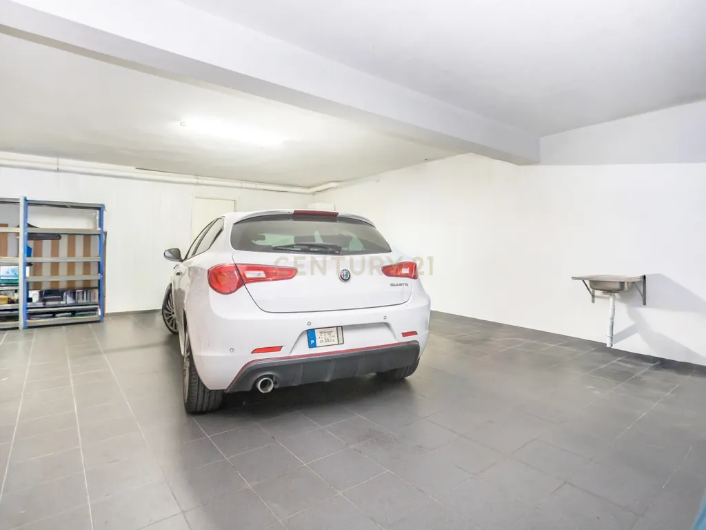Moradia T4 em Setúbal | Conforto, Espaço e Privacidade - Image 58